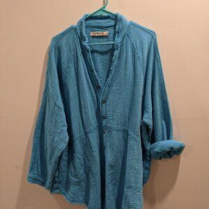 We The Free Women's Gauze Button Up  Shirt Long Sleeved Aqua V Neck Size Medium